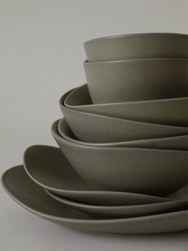 NR Pebble Plate S · Forest Green