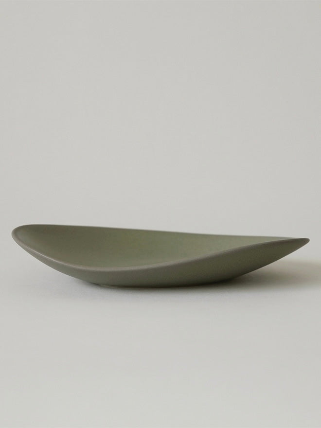 NR Pebble Plate M · Forest Green