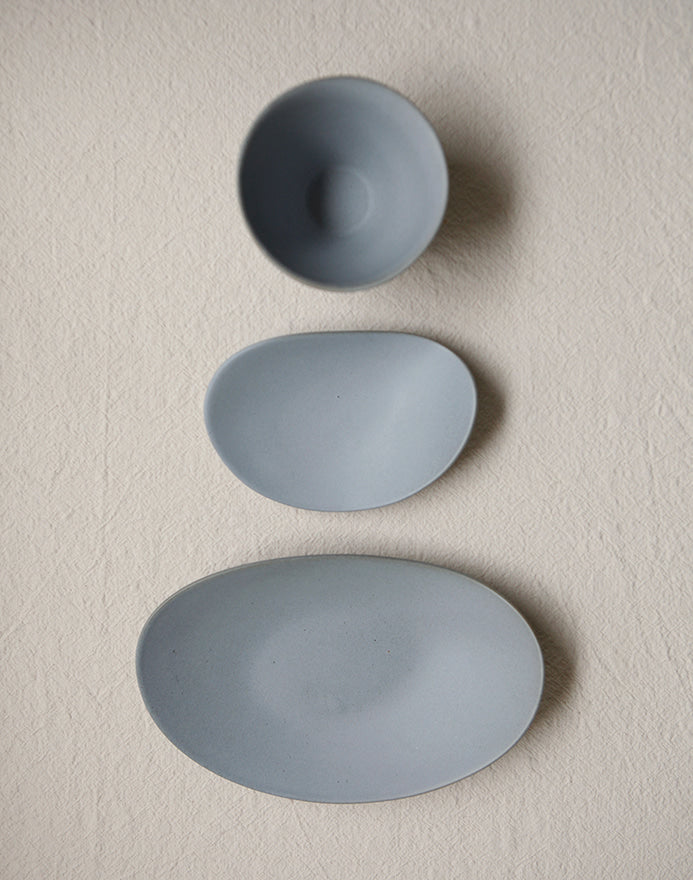 NR Pebble Plate M · Stone Blue