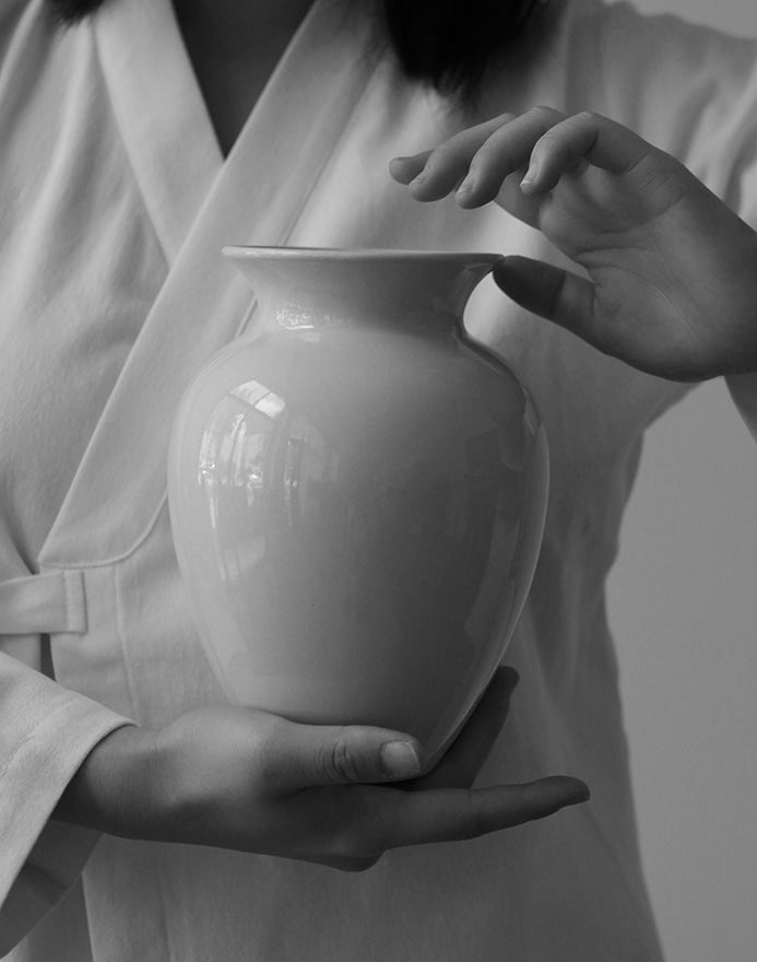 NR Amphora Vase Small - Sand