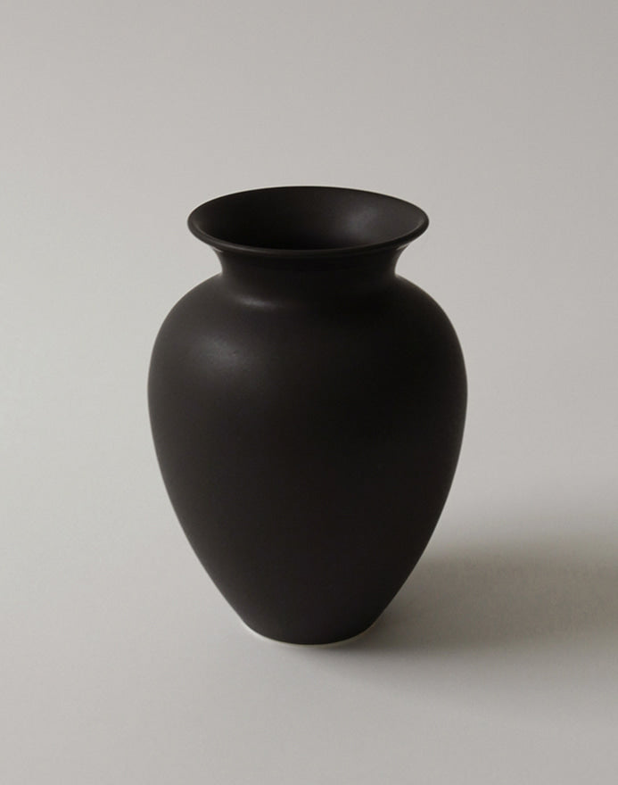 NR Amphora Vase Small - Night Rain
