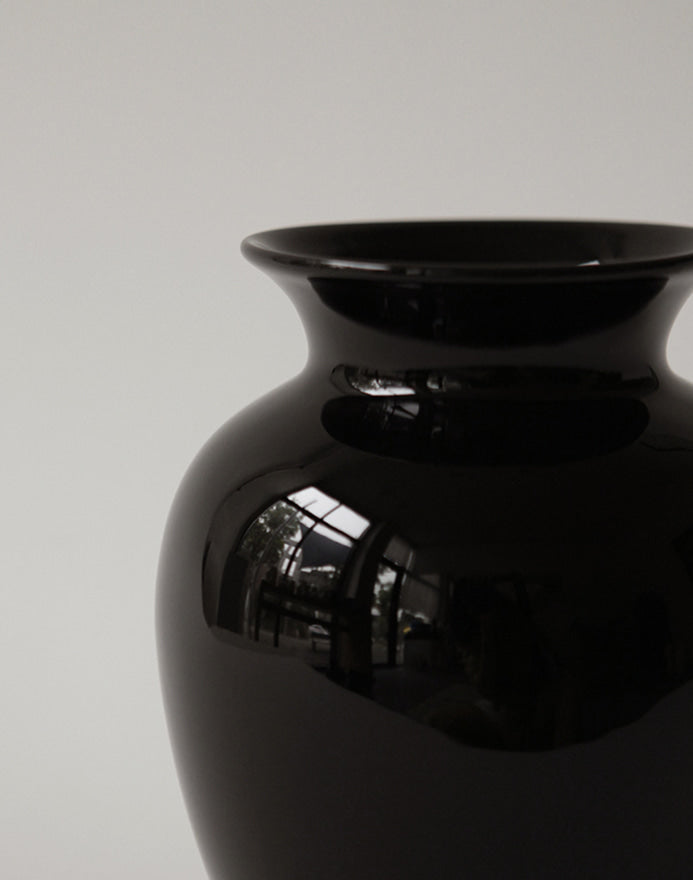 NR Amphora Vase Small - Onix