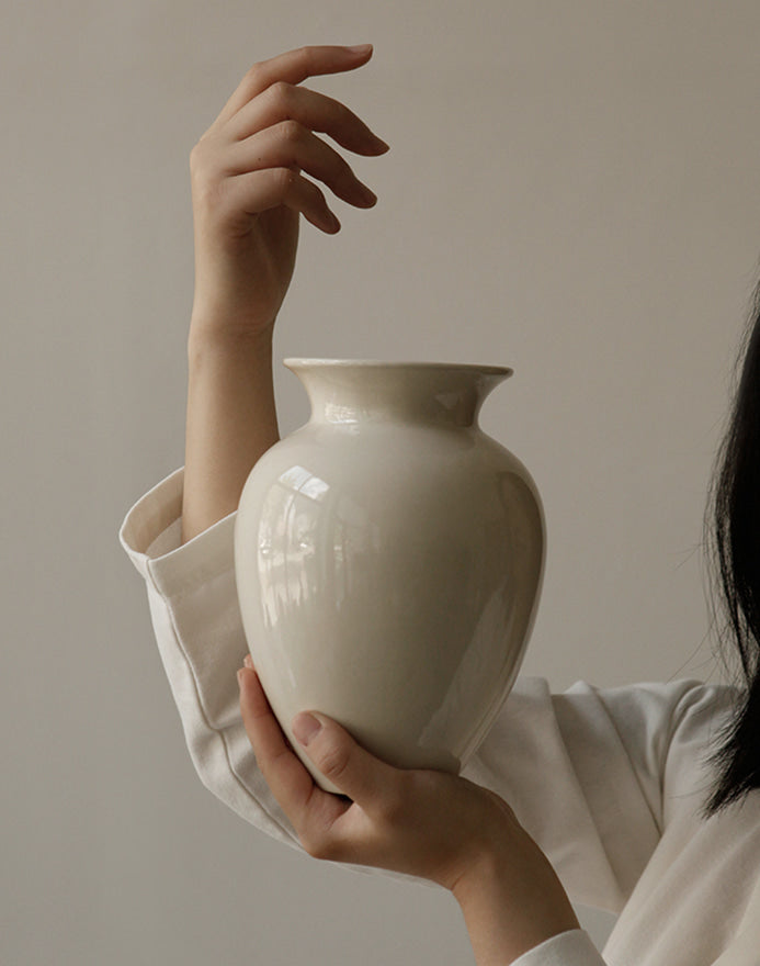 NR Amphora Vase Small - Sand
